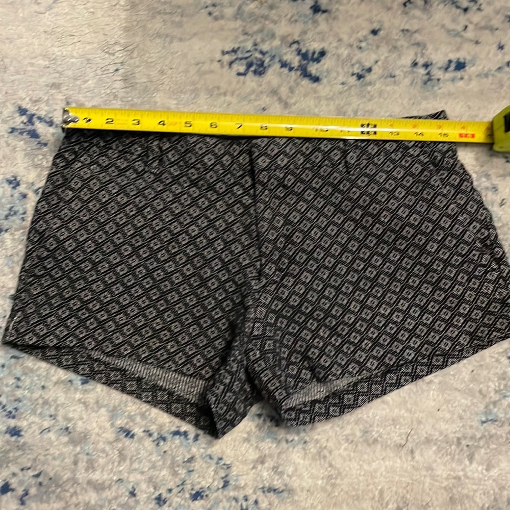 Banana republic textured patterned shorts